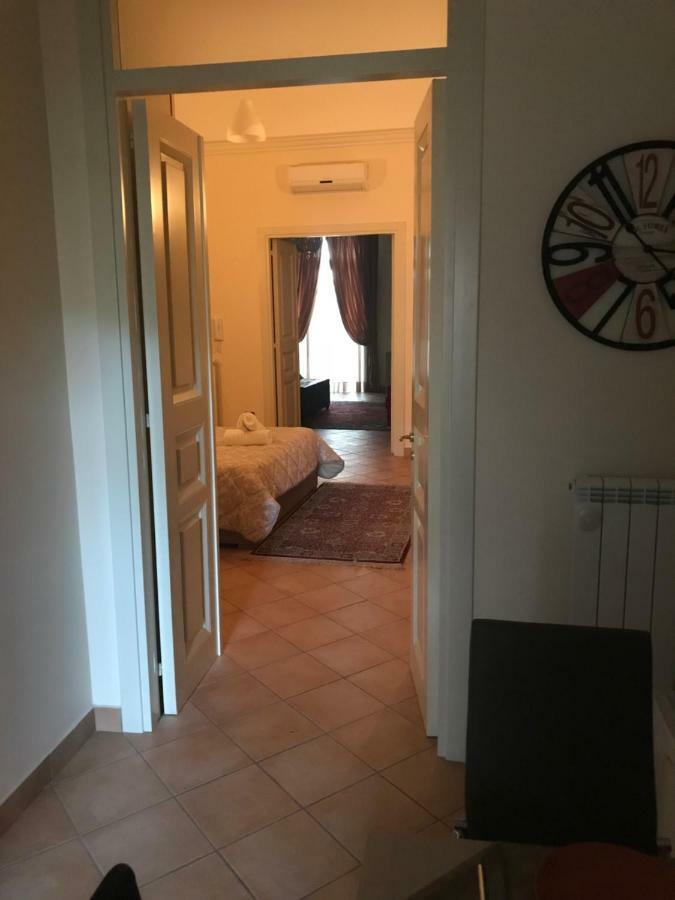 Ma Maison Казерта Экстерьер фото
