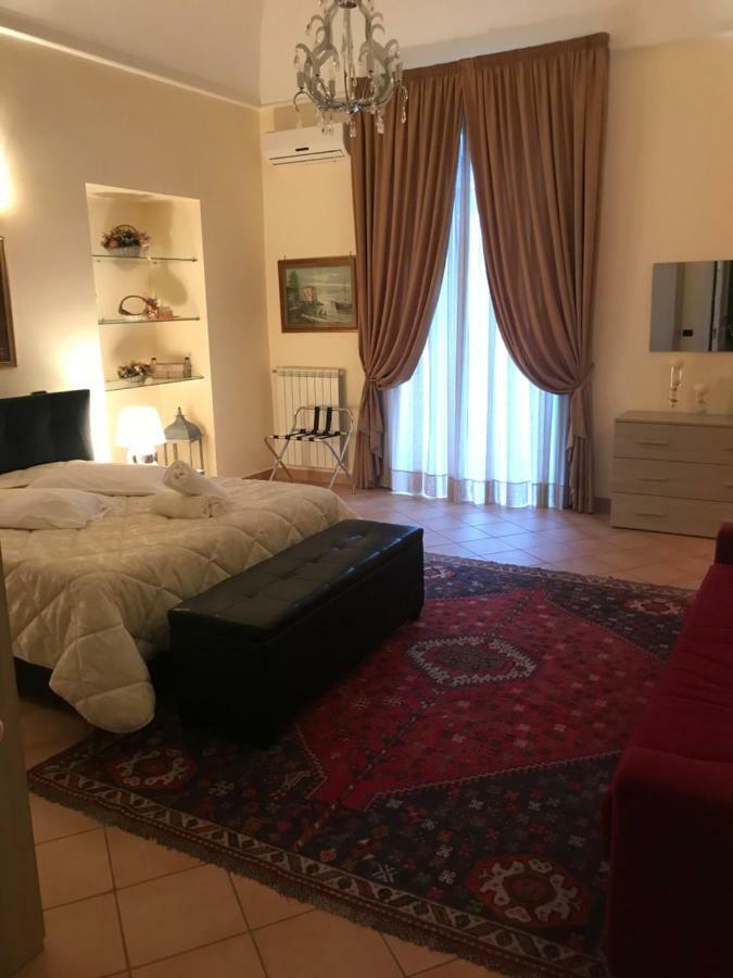 Ma Maison Казерта Экстерьер фото